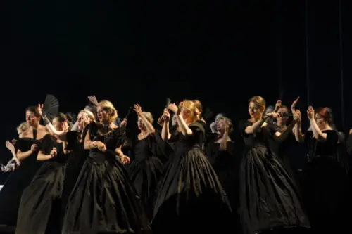 In alto i calici! A Torre del Lago si brinda con “La Traviata”