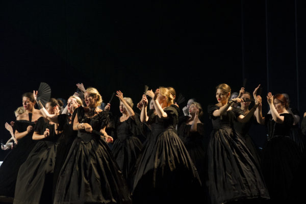 In alto i calici! A Torre del Lago si brinda con “La Traviata”